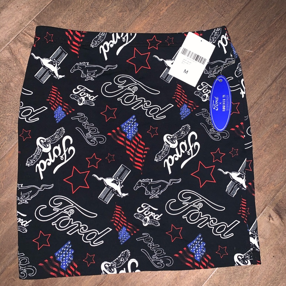 OMG!!! Adorable mini Skirt!!! Ford Mustang!!